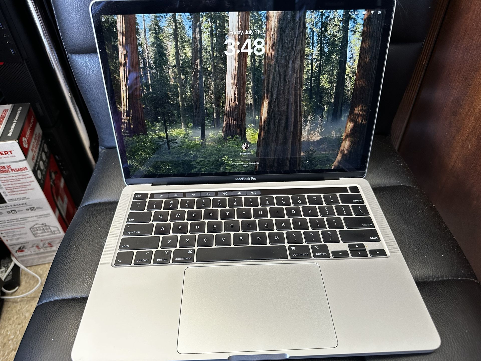MacBook Pro 13 inches- MacOS  Sequoia 