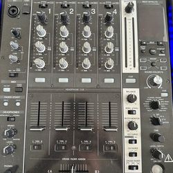 Pioneer DJM 750