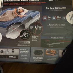 Intex 15in Queen Inflable Bed 