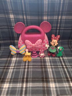 Minnie Mouse Doll and accessories