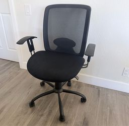 Desk Office Chair (height adjustable, on wheels)