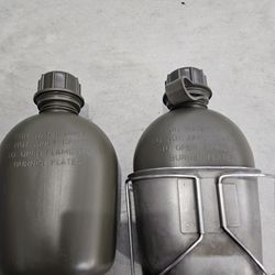 x2 1qt US Military Issued Canteen And Steel Cup