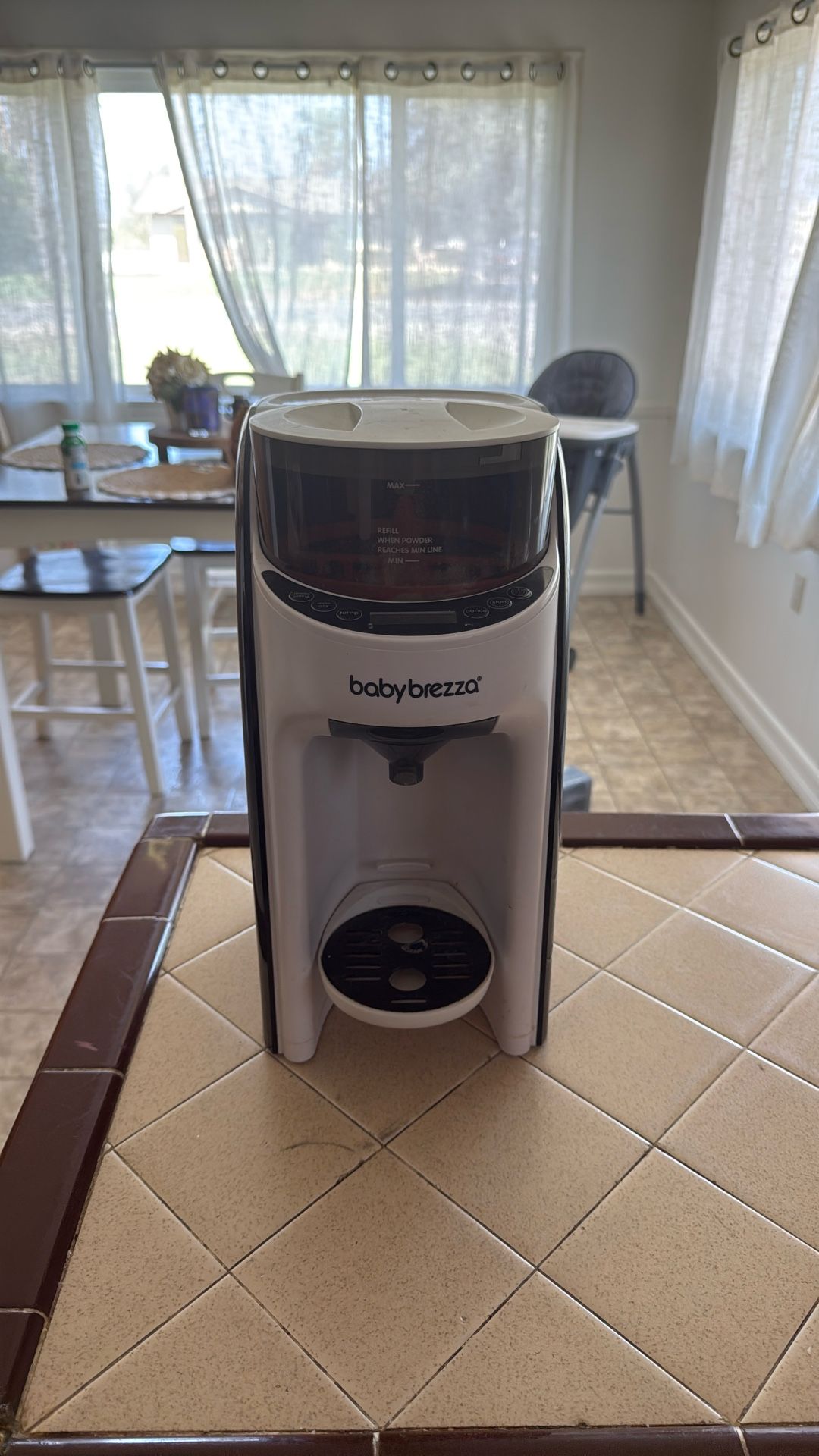 Baby Brezza Formula Pro Advanced Dispenser In White