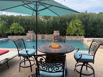 BEAUTIFUL OUTDOOR 6 PIECE FIRE TABLE SET