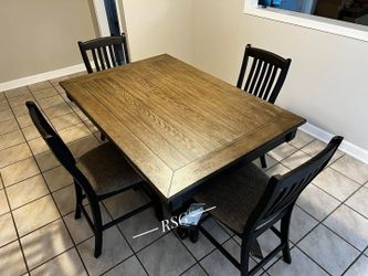Bolanburg, Tyler Creek Dining Table and Chairs fast Delivery Only $39 Down Payment 👉 PLEASE ASK FOR JON GREEN WHEN YOU ARRIVE!