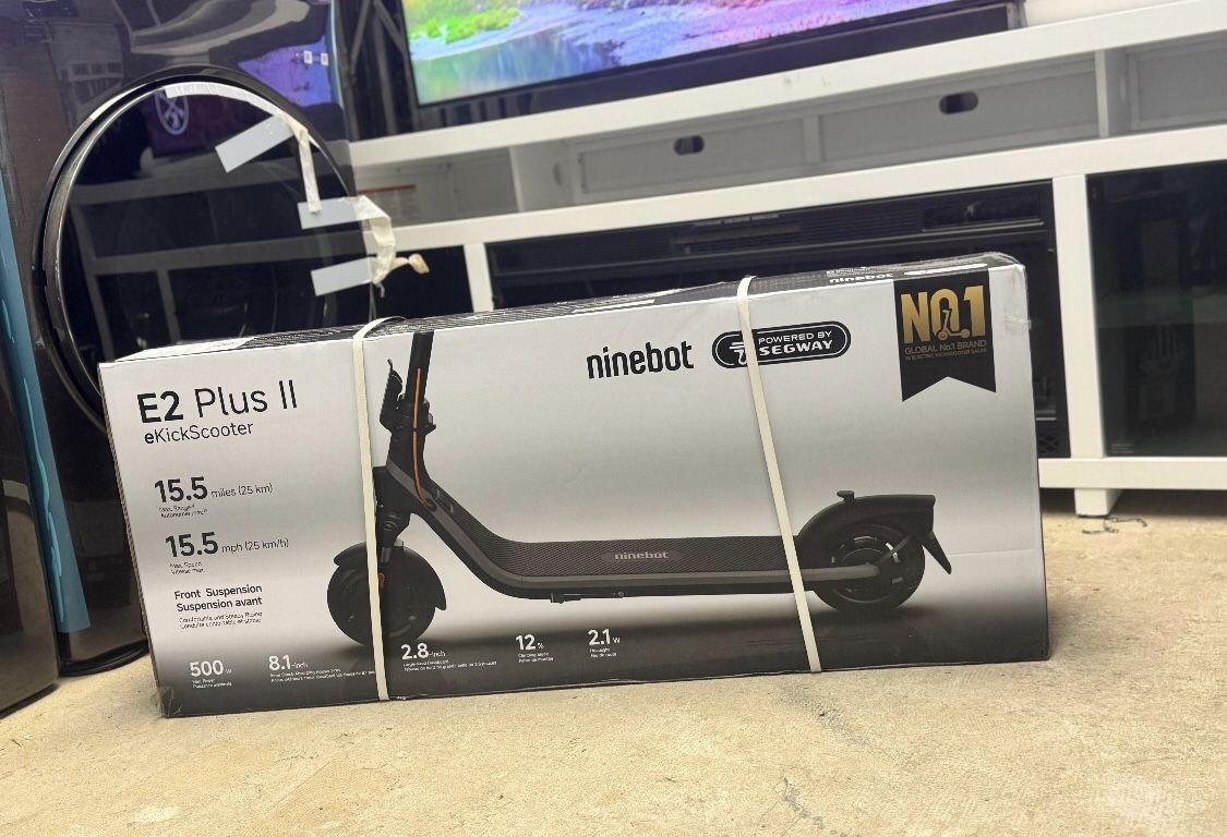Ninebot E2 plus II ekickscooter 15.5 range 15.5mph