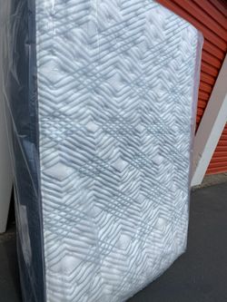 Full Size Beautyrest Pressure Smart Mattress 