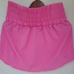 NIKE one Women's Dri Fit Skort Shorts Ultra High Waisted Pink Size Medium NWT pull on


