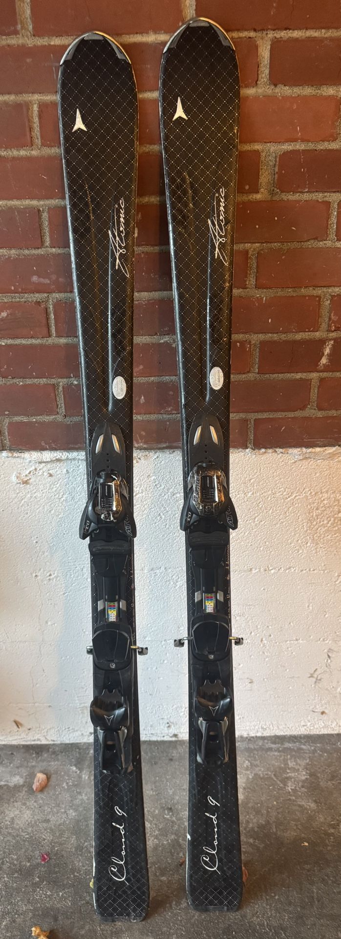 Atomic Cloud 9 Skis (144 cm)