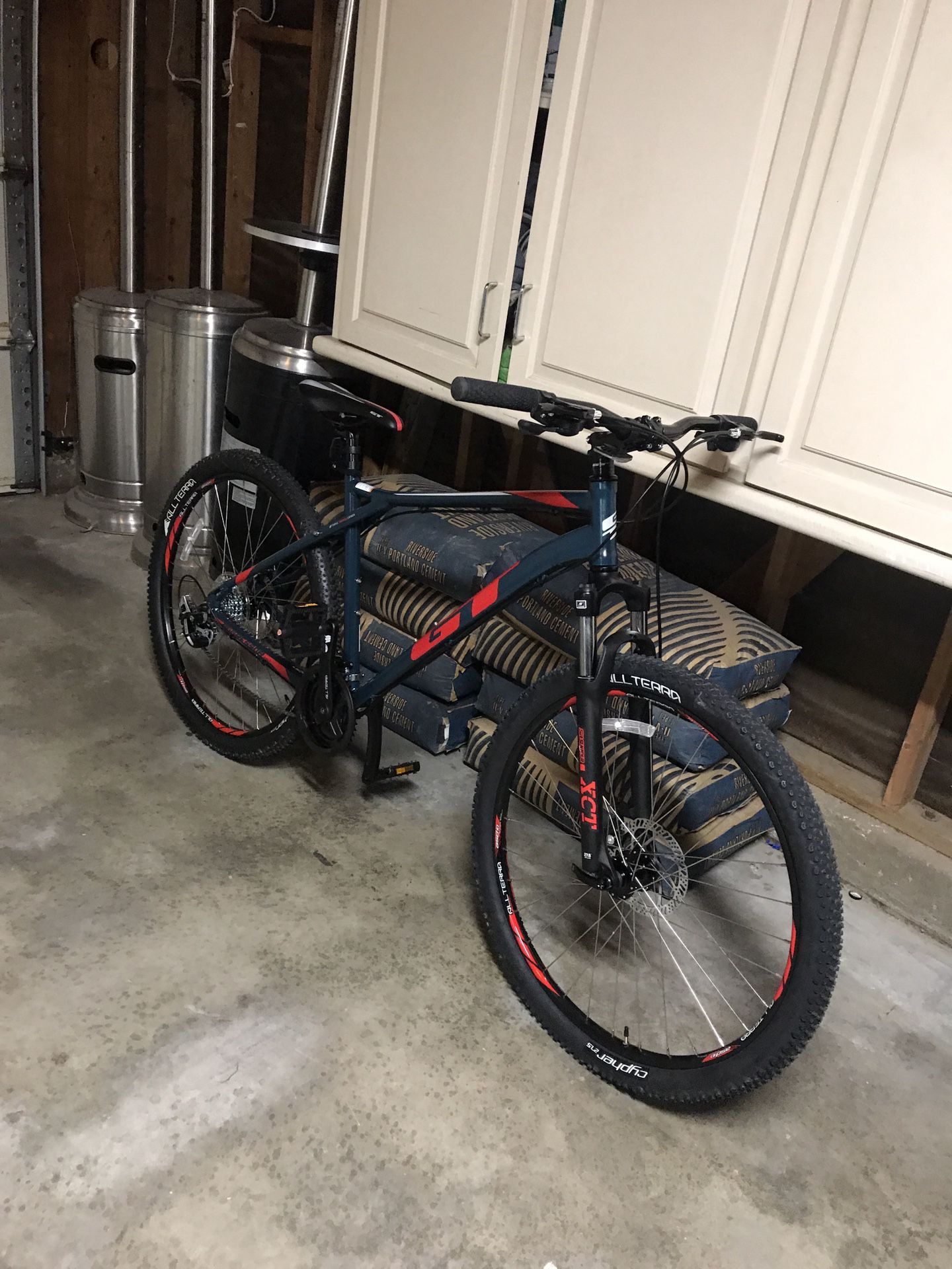 2018 Gt agresor mountain bike. Only used twice