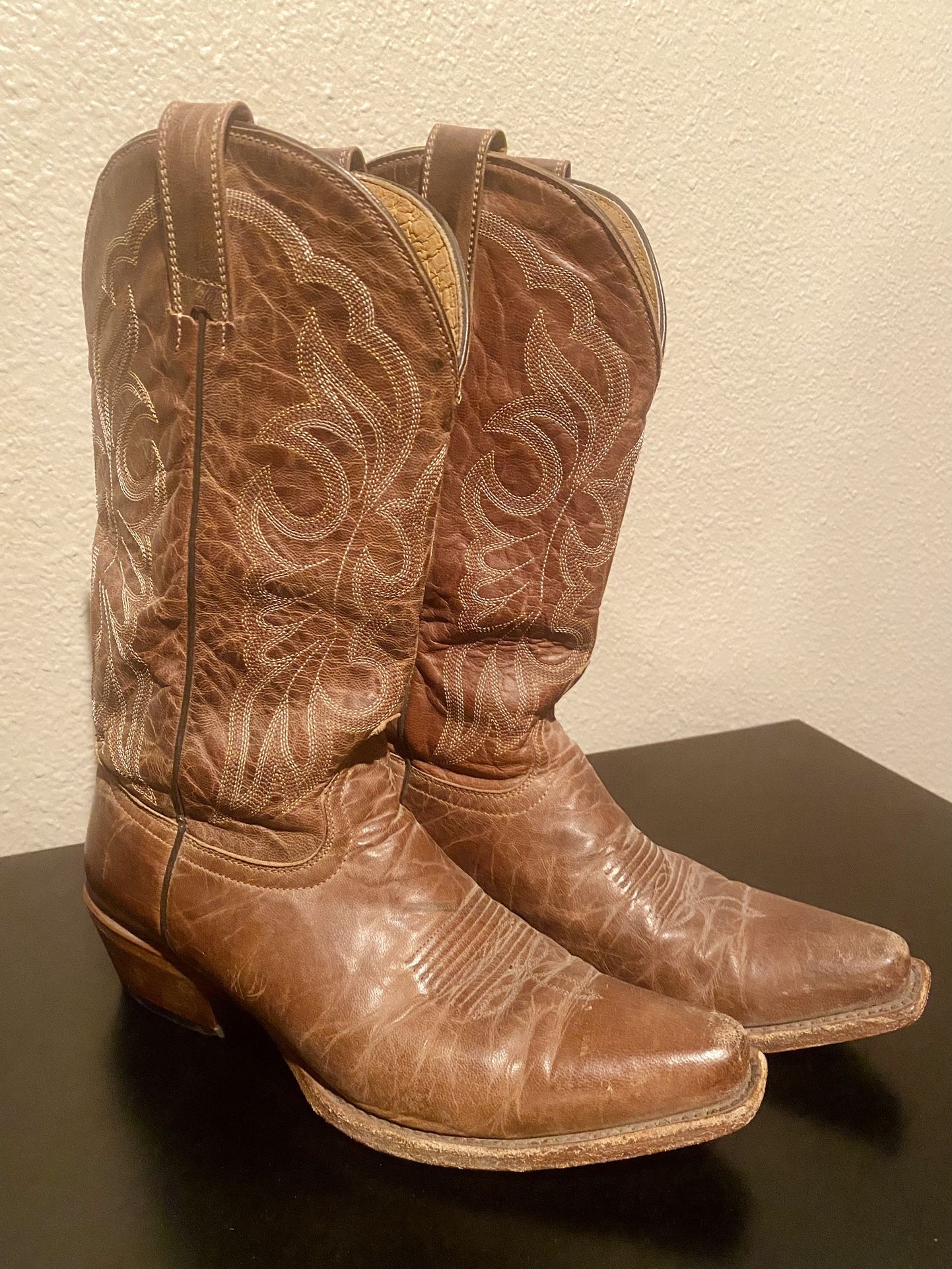 Shyanne cowboy Boots Size 8.5