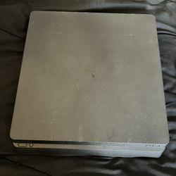 PlayStation 4 With Charging Dock 