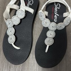 womans skechers 