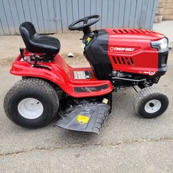 Pony 42" 7-speed Manual Drive Gas Front Engine Ridgid Lawn Tractor 
