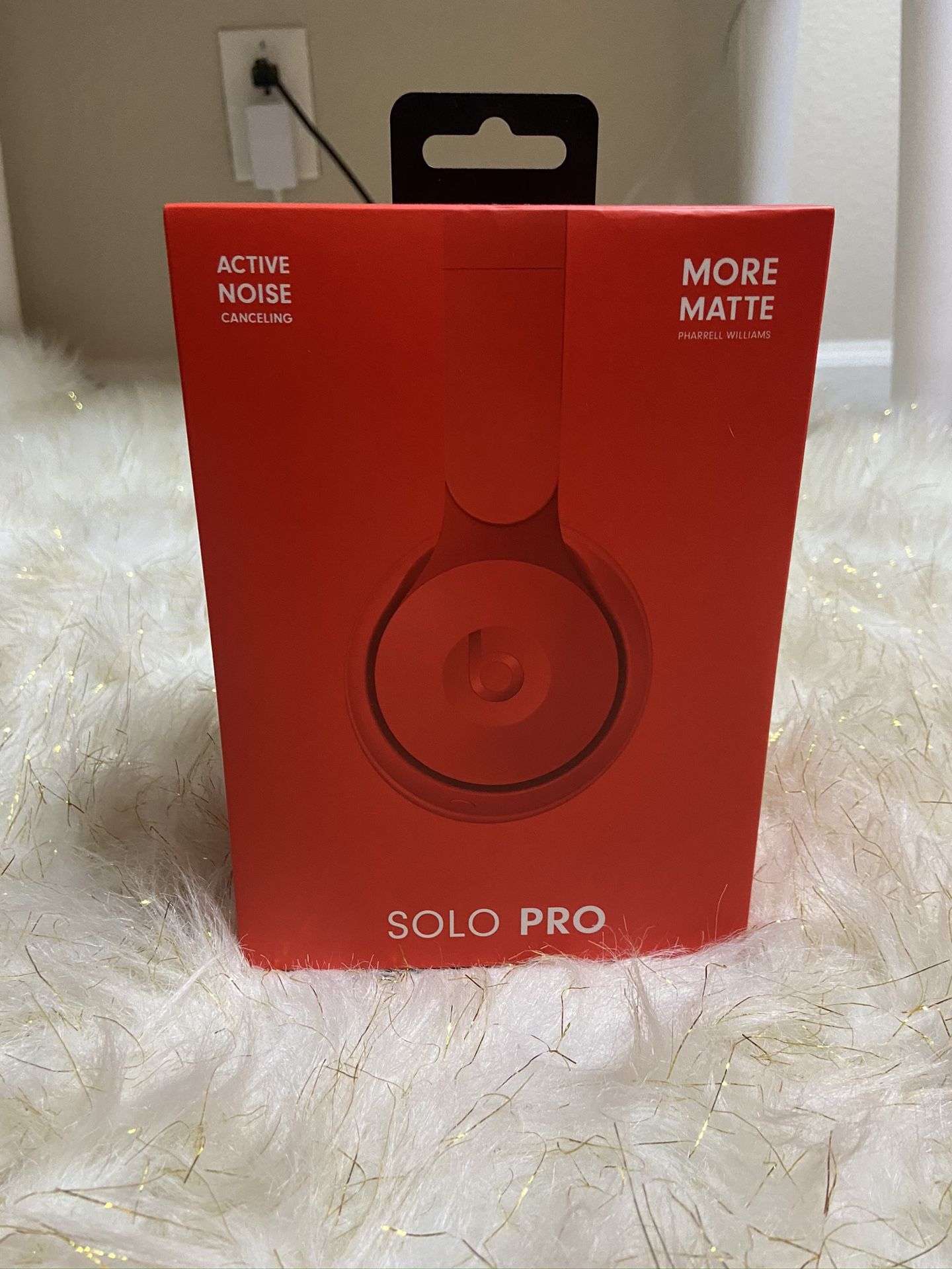 Beats Solo Pro RED