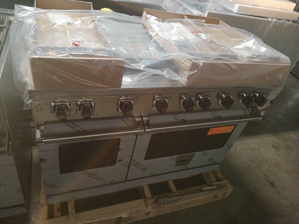 VIKING 48 INCH WIDE GAS RANGE NEW OPEN BOX