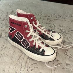 Chicago Bull Converse Woman Size 6 