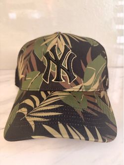 NEW ’47 Brand New York Yankees Tropical Print Trucker Hat – No Tags