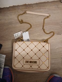 Love Moscjino purse