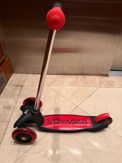 Voyager Kids 3-Wheel scooter