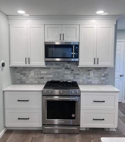Custom Kitchen Cabinets