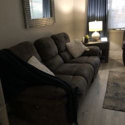 Living spaces Electric reclining couch 