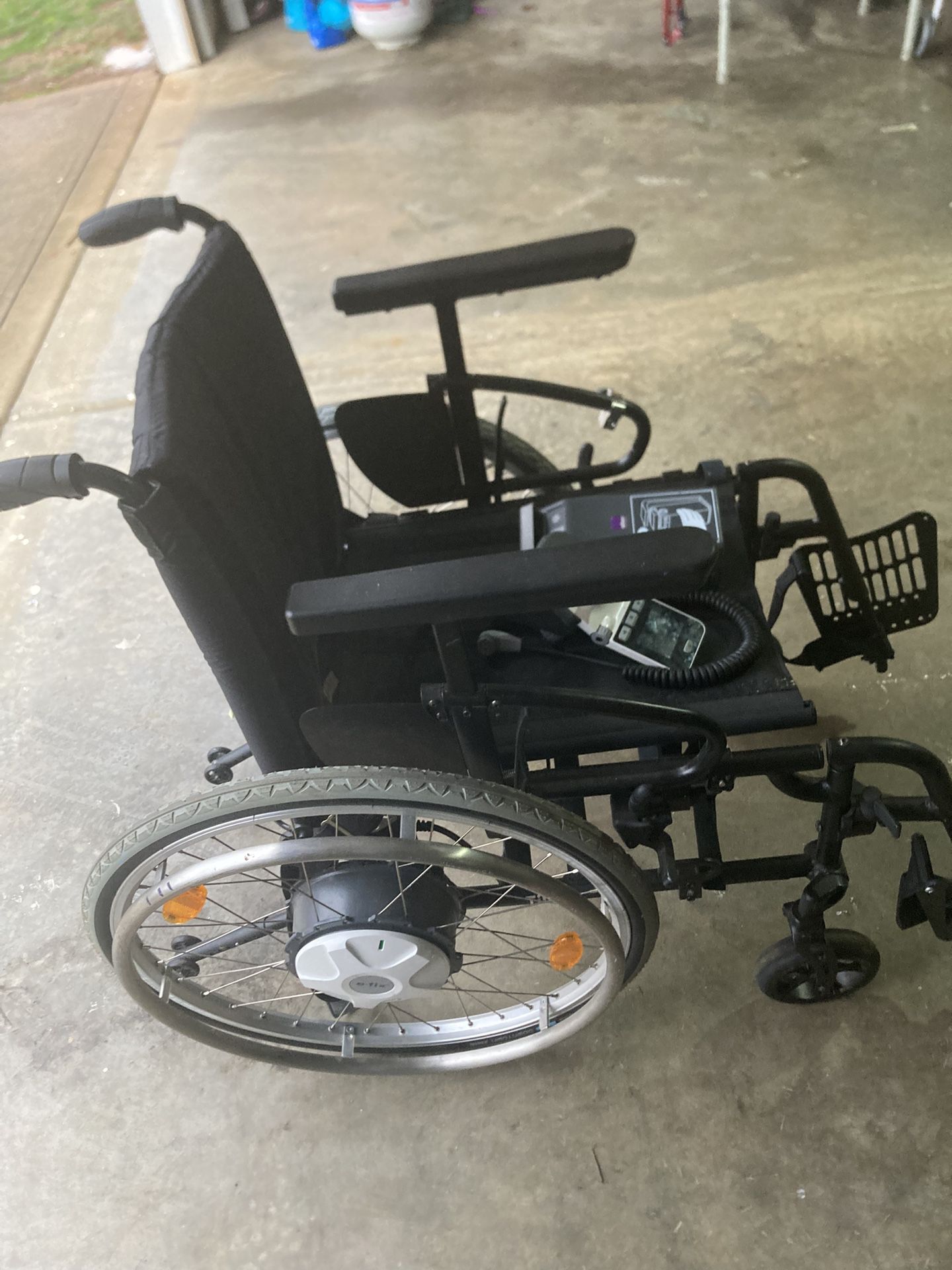 Electric/Manual Wheelchair