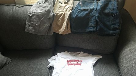 Boys levis size 7