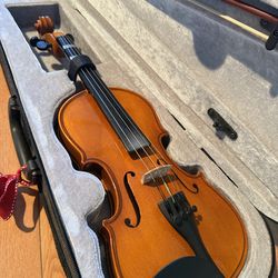 Gorgeous! High quality child violin.