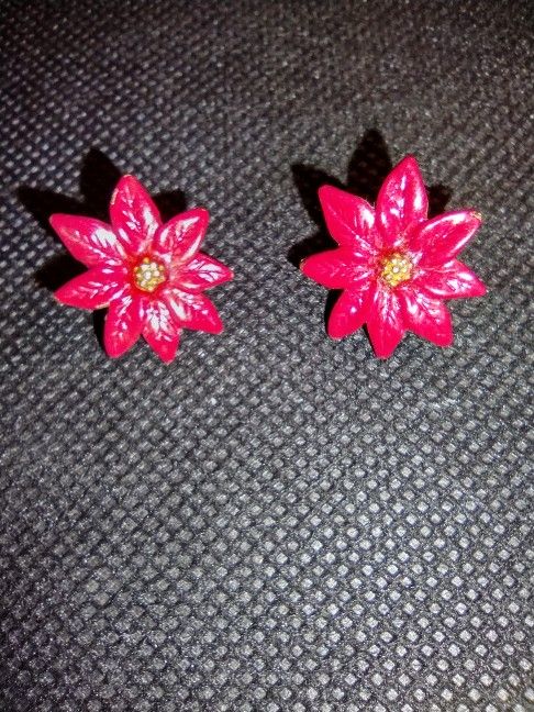 Vintage Pointsetia Earrings