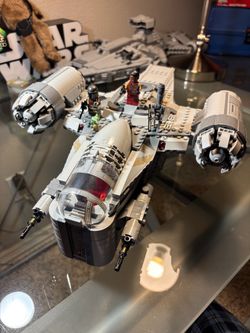 Star Wars Razor Crest + minifigs