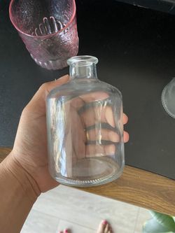 Vases - Variety Sizes - NEEDS GONE BY 0828