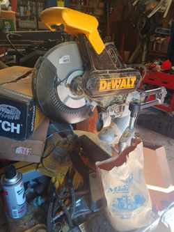 DeWalt saw