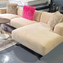 NEW SECTIONAL BEIGE VELVET 115x60