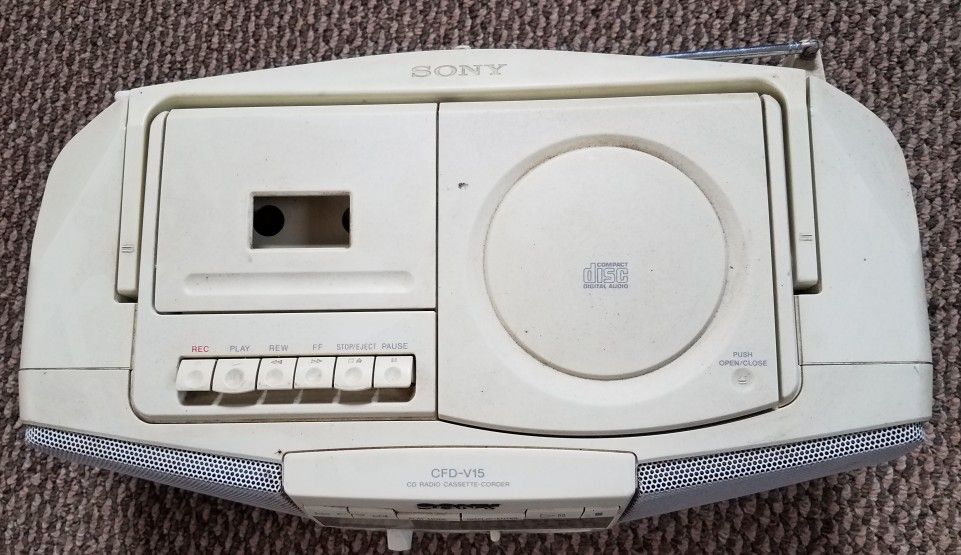 Sony CFD-V15 MEGA BASS AM/FM Radio Cassette Tape/CD Player