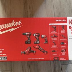 Milwaukee M18 18V Lithium-Ion Cordless Combo Kit (5-Tool) with (2) Batteries, Charger and Tool Bag