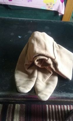 Cute size 8 boots asking 20 obo