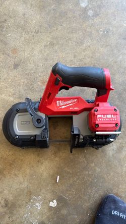 Milwaukee M12 FUEL Brushless Compact Band Saw