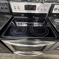 Stainless Steel Electric Frigidaire 5 Burner Stove In Excellent Condition!