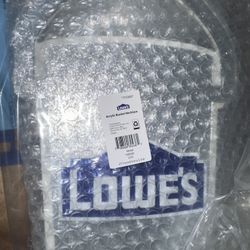Lowe’s Ice Bucket Chain Necklace