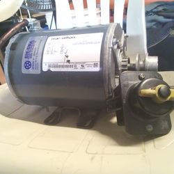 **EXCELLENT CONDITION** Marathon ,, Boat Lift Motor!!