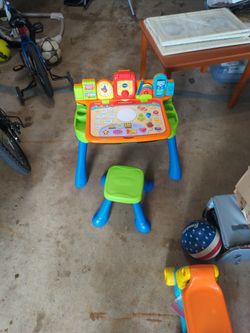 Vtech Explore & Write Activity Desk