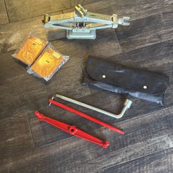 Vintage Datsun, Z Tire Kit, Unused, Beautiful  Condition