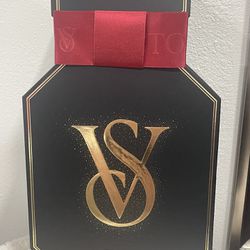 Bombshell Victoria Secrects Set Perfume  Full Of Product 