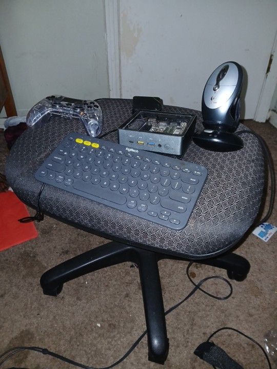 Mini Computer W/ Wireless Keyboard And Wireless Mouse