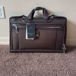 Travelpro Platinum Elite Trifold Carry-On Garment Bag