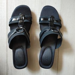 Black Sandals (Women)