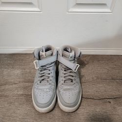 Nike Air Size 12 Grey 