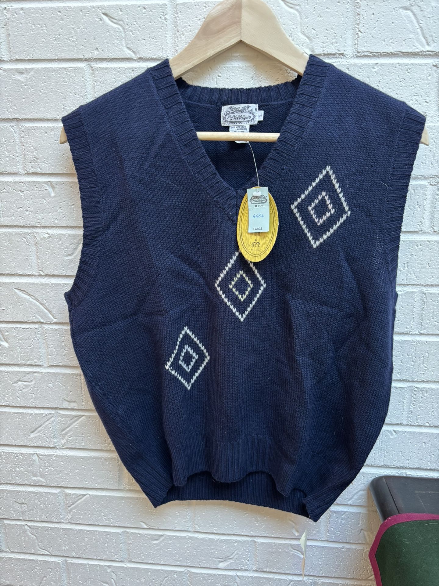 Villager Vintage NWT Women’s Wool Sweater Vest Size L