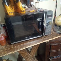 Microwave Oven